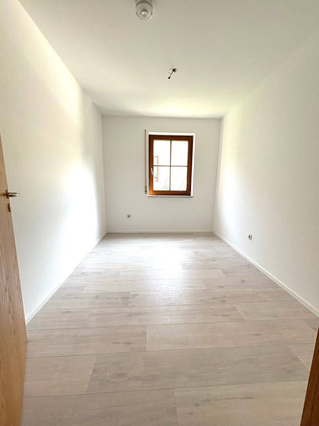 Sehr schöne 3 Zimmerwohnung mit Terrasse und Gartenanteil – Pfullingen – Vorschaubild 8