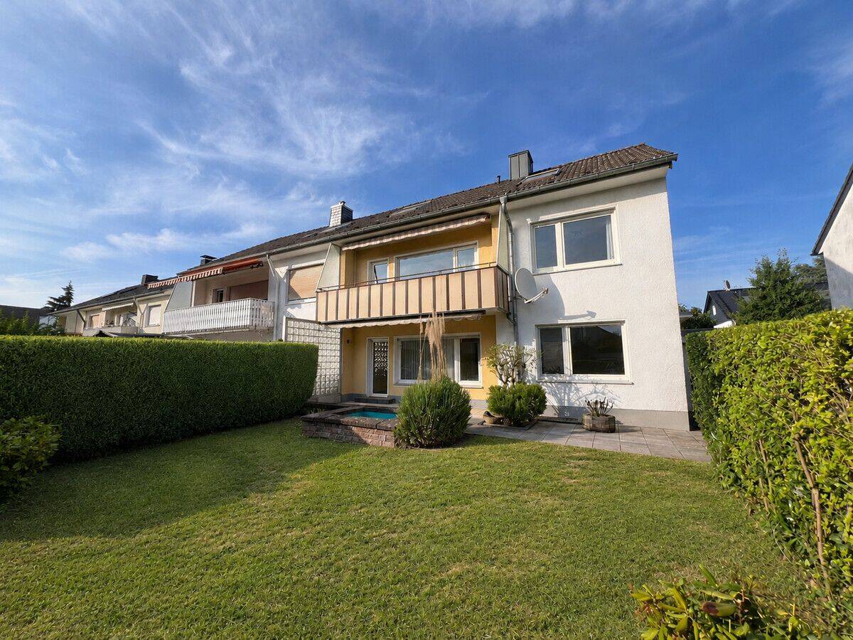 Ein- oder Zweifamilienhaus mit Potenzial -ideal für die große Familie oder als Mehrgenerationenhaus! – 53117 Bonn – Bild 1 von 9