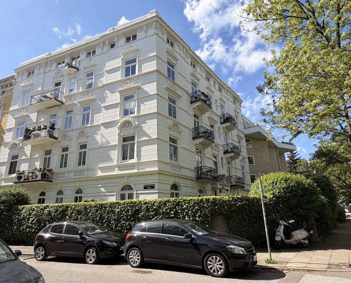 Jugendstil-Charme mit Potenzial: Charmante 4,5 Zimmer Wohnung in toller Wohnlage – 20251 Hamburg – Bild 1 von 9