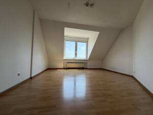 Gut geschnittene 4-Zimmer-Maisonette-Wohnung mit Dachloggia und 2 Bädern in Tennenlohe - freier Ausblick – 91058 Erlangen – Vorschaubild 4