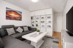 Pool, Panorama, Perspektive - Kapitalanlage in Solln – 81477 München – Vorschaubild 2