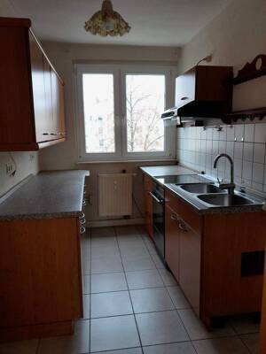 Traumhaft! Zwei-Zimmer-Wohnung mit EBK und Balkon – 8523 Plauen – Vorschaubild 4