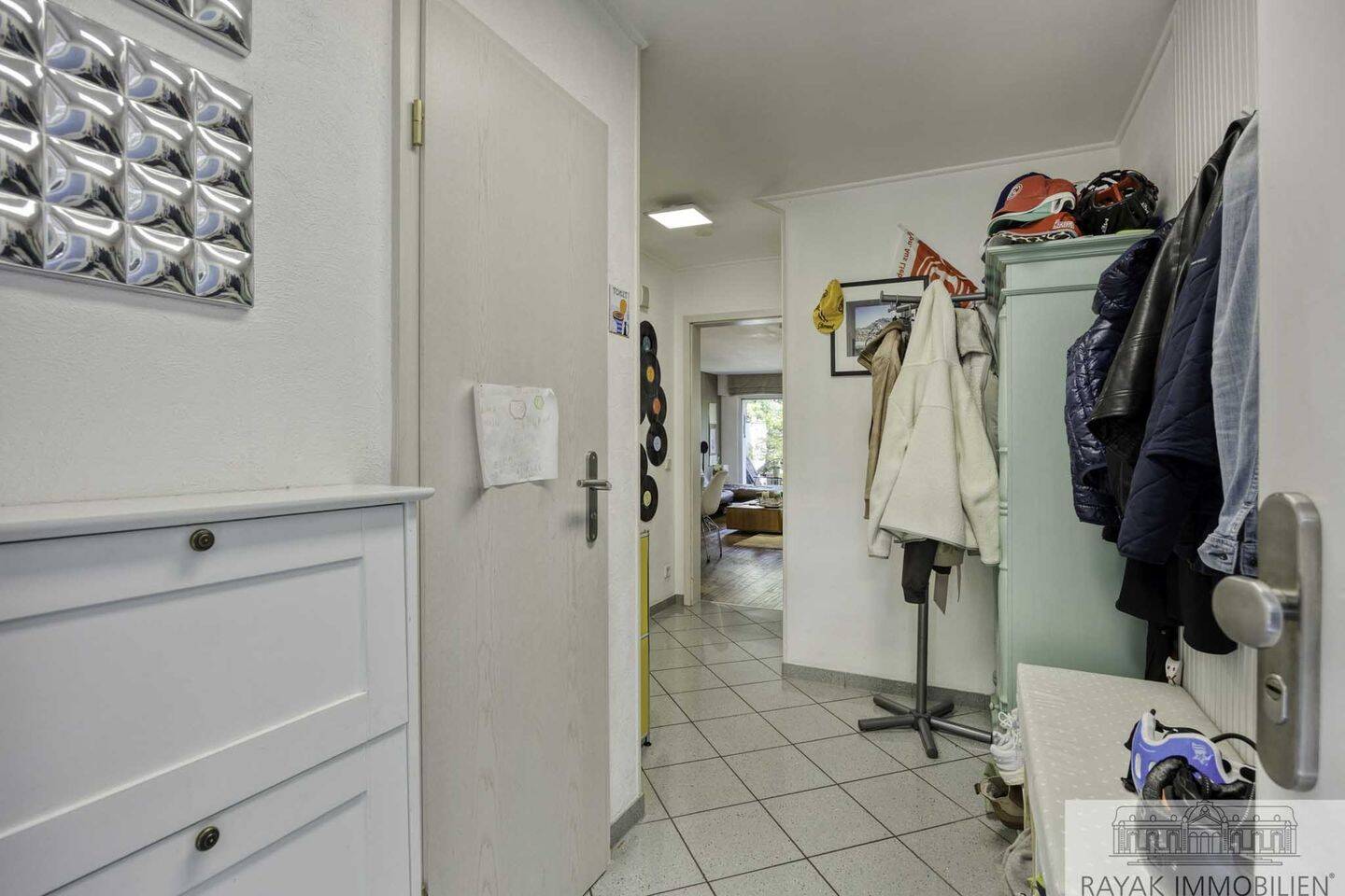 Reihenmittelhaus zum Verkauf in Düsseldorf-Reisholz über Rayak Immobilien, Ihr Makler für den Düsseldorfer Süden – Düsseldorf – Vorschaubild 4