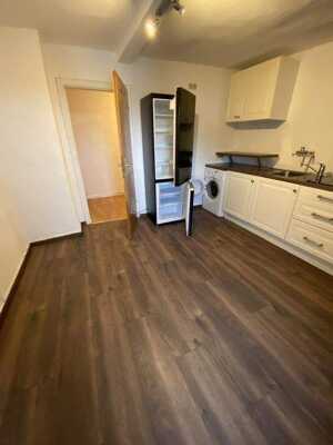 Ab 01.10.2026 / Gemütliche 3-Zimmer-Wohnung / Dachgeschosswohnung (3. OG) mit Einbauküche / ohne Balkon und ohne Aufzug – 54290 Trier – Vorschaubild 5
