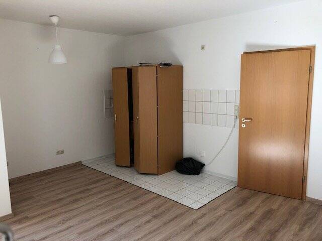 :::Gemütliches Single-Nest mit Pantry-Küche und Balkon::: – Chemnitz – Vorschaubild 3