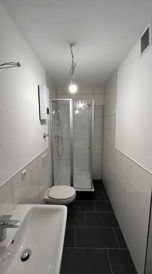 Modernisierte 2-Zimmer-Wohnung in zentraler Dortmunder Innenstadtlage – 44135 Dortmund – Vorschaubild 6