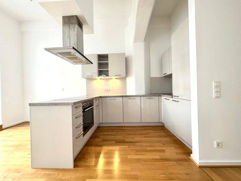 Ansprechende 5-Zimmer-Wohnung mit EBK, Balkon und 2 Bädern