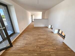 Hochwertige Dachterrassenwohnung im Denkmal - 3 Zimmer, Balkon, Bad mit Wanne & Dusche, FBH, SP – 39124 Magdeburg – Vorschaubild 3