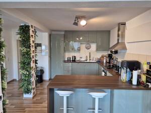 +ERSTKLASSIGE 5R.-WHG.++BALKON+TOLLES BAD+GÄSTE WC+FBH+LIFT+TIEFGARAGE+UVM.+