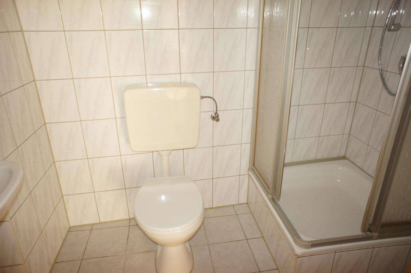 Frei ab 1.9.26 inkl. EBK + 1. OG - Bad mit Dusche ! – Chemnitz – Vorschaubild 6
