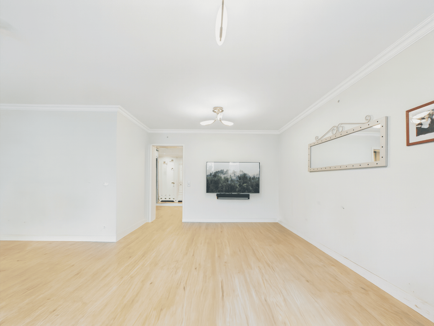 Stilvolle 5-Zimmer-Residence mit Gartenrefugium, Sonnenterrasse & interner Aufzugsanlage – Berlin – Vorschaubild 2