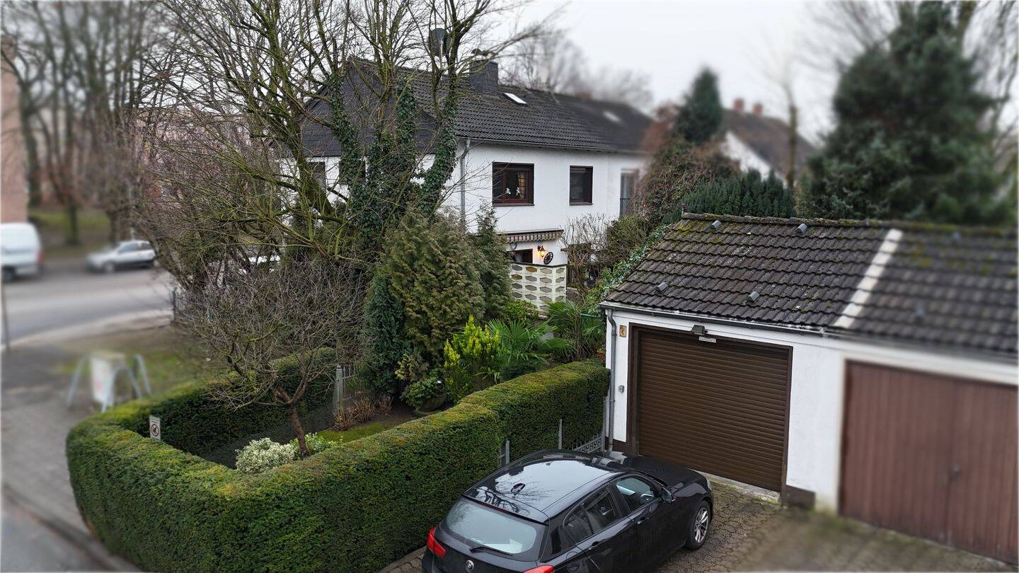**Ein Haus mit Herz: Charmante Doppelhaushälfte auf schönem Grundstück in Homberg** – Duisburg – Vorschaubild 2