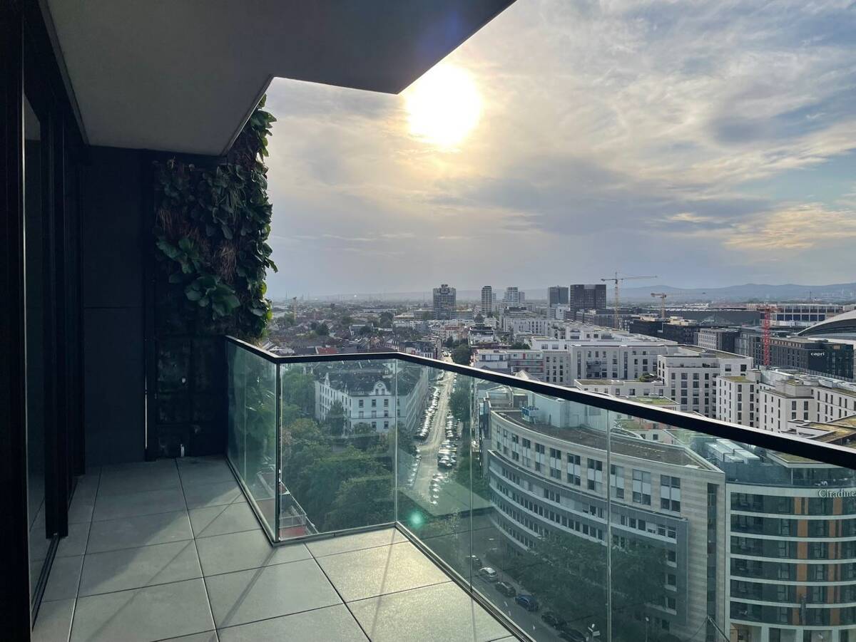 EDEN Tower 14.OG | Luxus 2-Zimmer mit Panorama-Aussicht – 60486 Frankfurt am Main – Bild 1 von 9