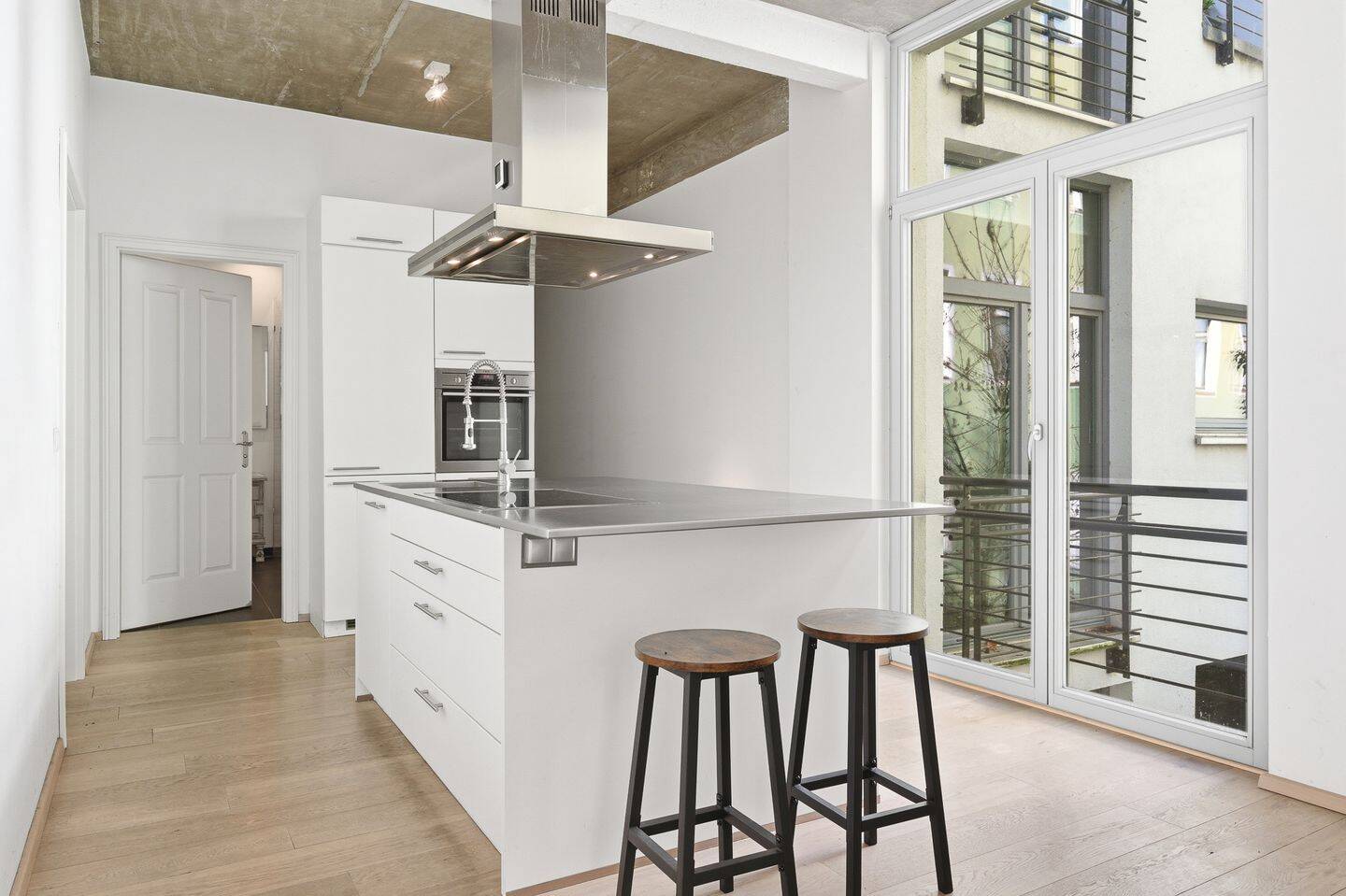 Loftgefühl im Gartenhaus: 3,5 Zimmer mit großer Terrasse in Berlin-Kreuzberg – Berlin – Vorschaubild 5