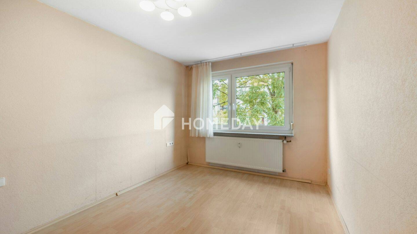 Helle 3-Zimmer-Wohnung mit Loggia und Einbauküche in gepflegtem Mehrfamilienhaus – Metzingen – Vorschaubild 9