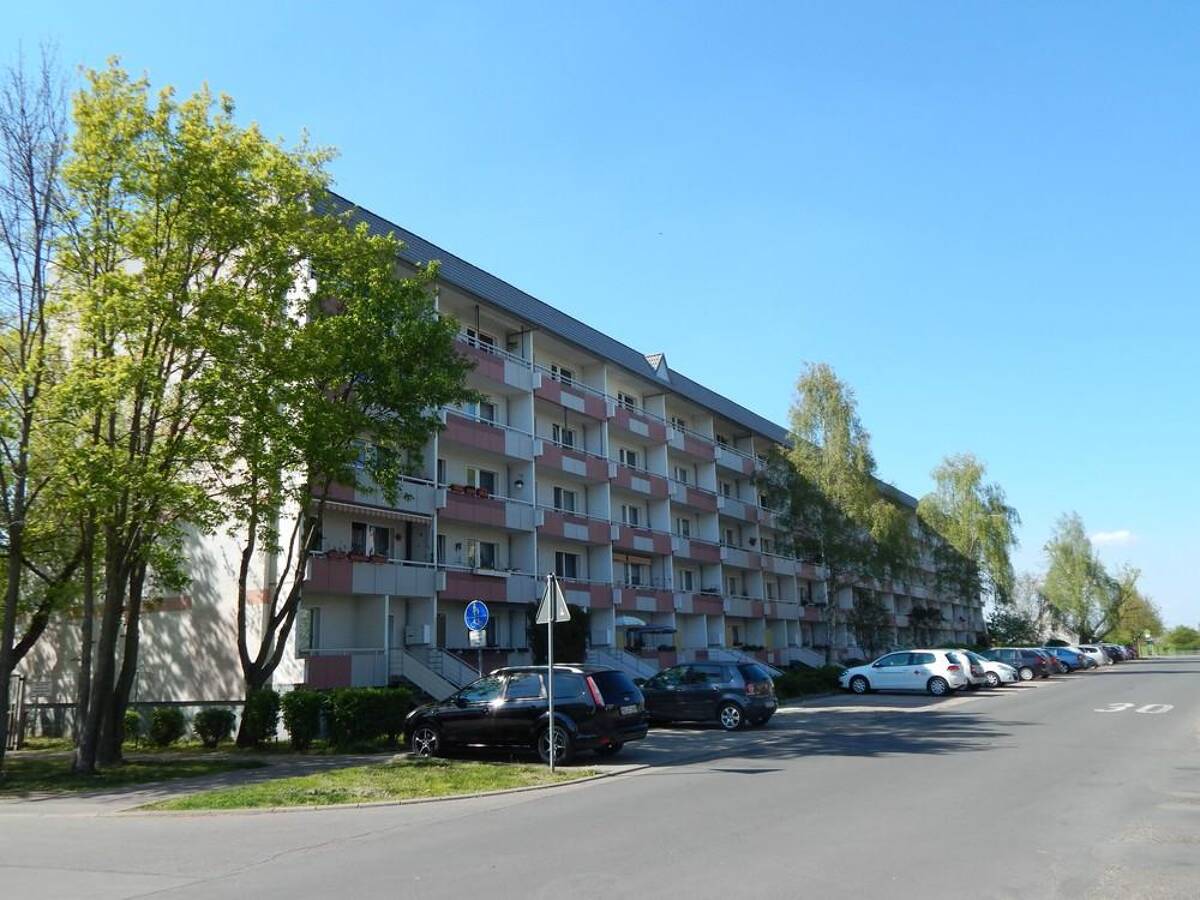Attraktive Zwei-Zimmerwohnung mit Balkon! – 39128 Magdeburg – Bild 1 von 9