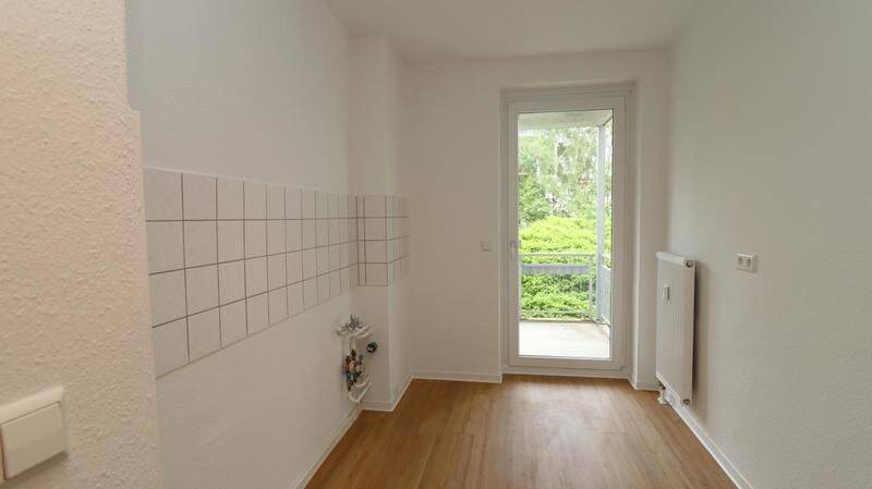 Schöne Kaßbergwohnung mit Balkon an der Küche – Chemnitz – Vorschaubild 4