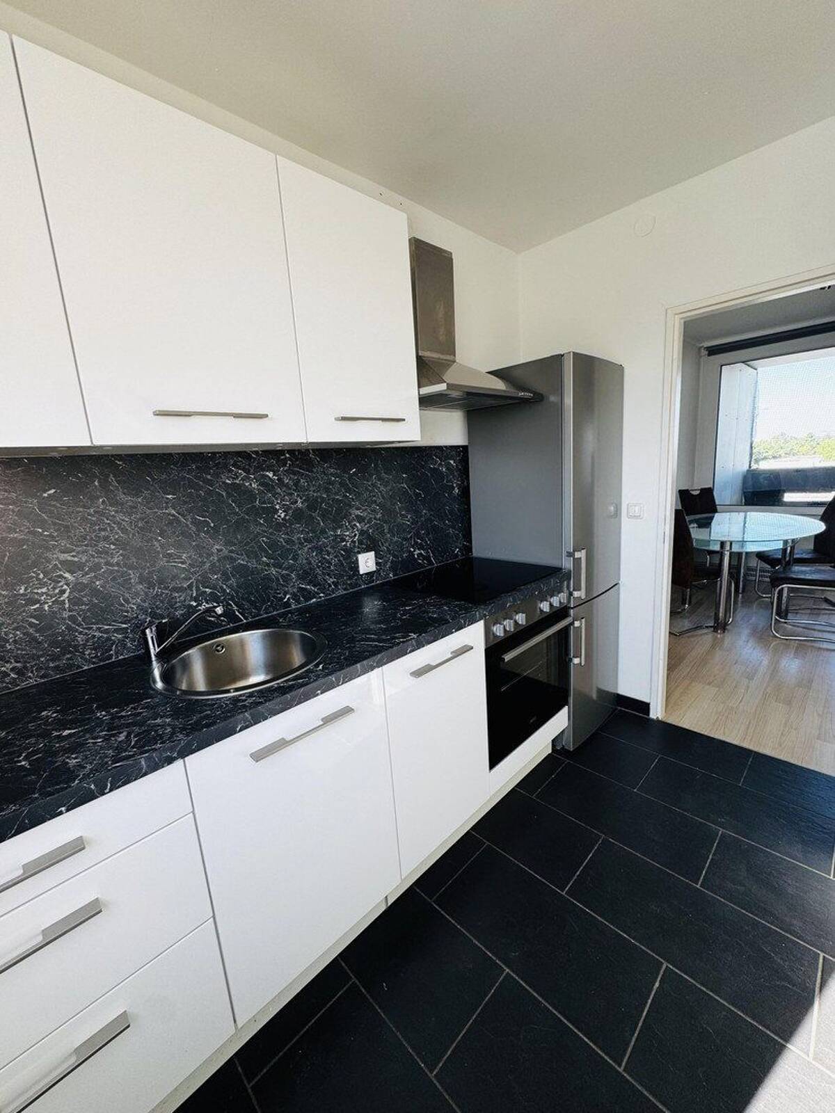 Helle & sofort beziehbare, Kliniknahe, gut gelegene 2,5 Zimmer Wohnung – 81375 München – Bild 1 von 9