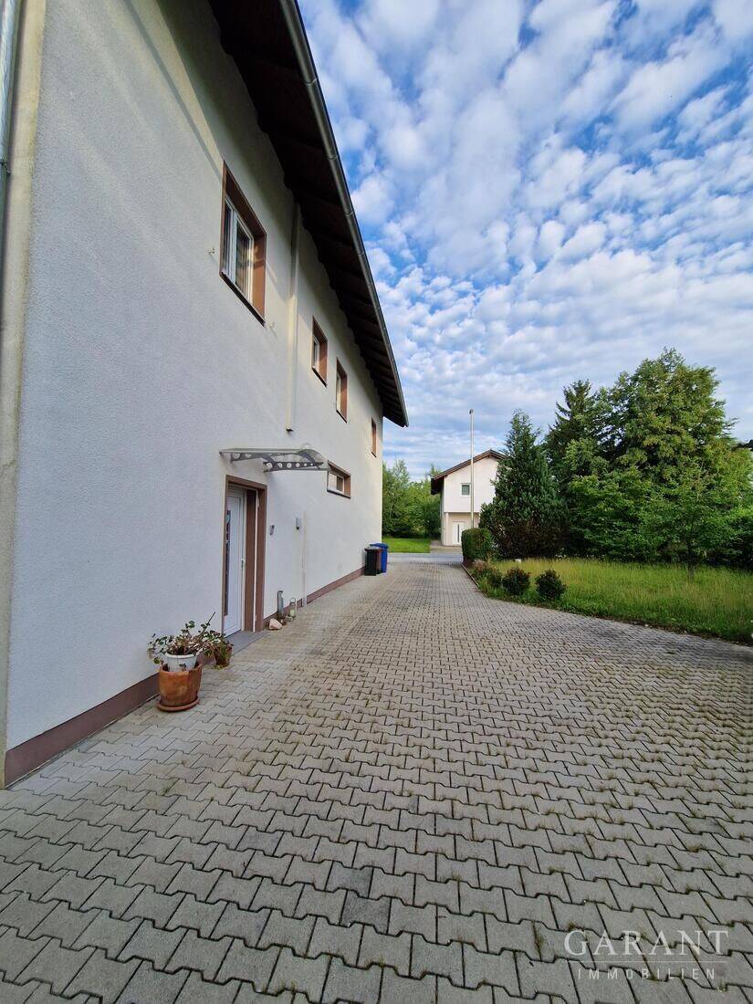 Repräsentatives Wohn- und Geschäftshaus - 171 qm Wohnen, 206 qm Gewerbe, umfangreich modernisiert – Neuhaus am Inn – Vorschaubild 7