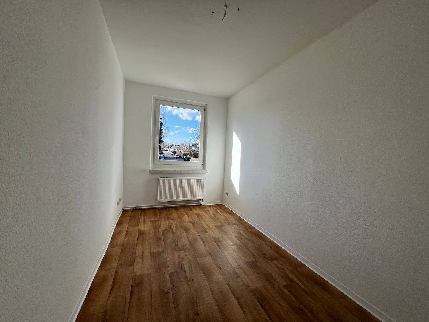 3-Raum-Familienwohnung sucht Sie ... SpielPLATZ im Innenhof – Chemnitz – Vorschaubild 6