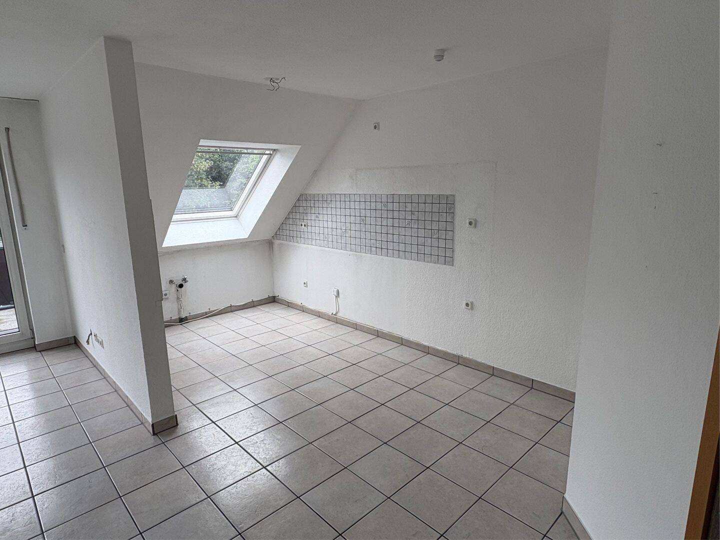 Gepflegte 3 1/2 Zimmer Eigentumswohnung mit großer Loggia in Dortmund Kleinholthausen, Nähe Hombruch – Dortmund – Vorschaubild 7