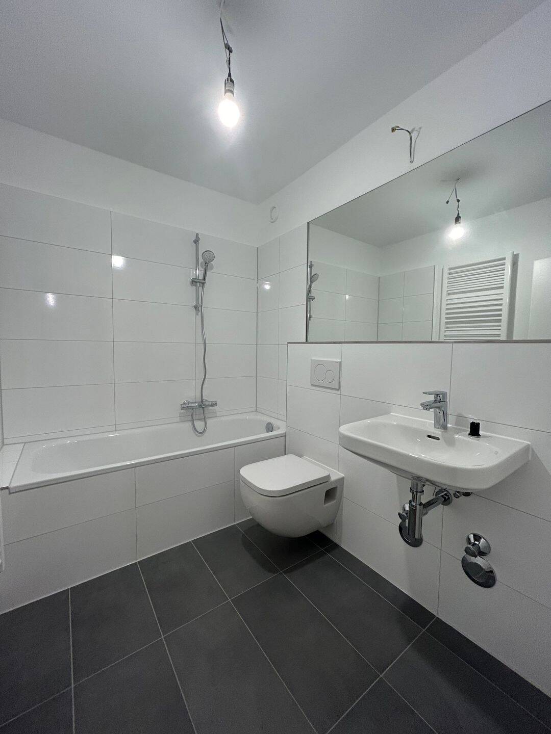Großzügige 3 Zimmerwohnung in der 8. Etage mit Blick über den Grunewald! – Berlin – Vorschaubild 7