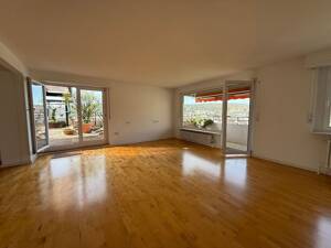 Schicke Dachgeschosswohnung mit großer Sonnenterrasse in Stuttgart-Botnang – 70195 Stuttgart – Vorschaubild 2