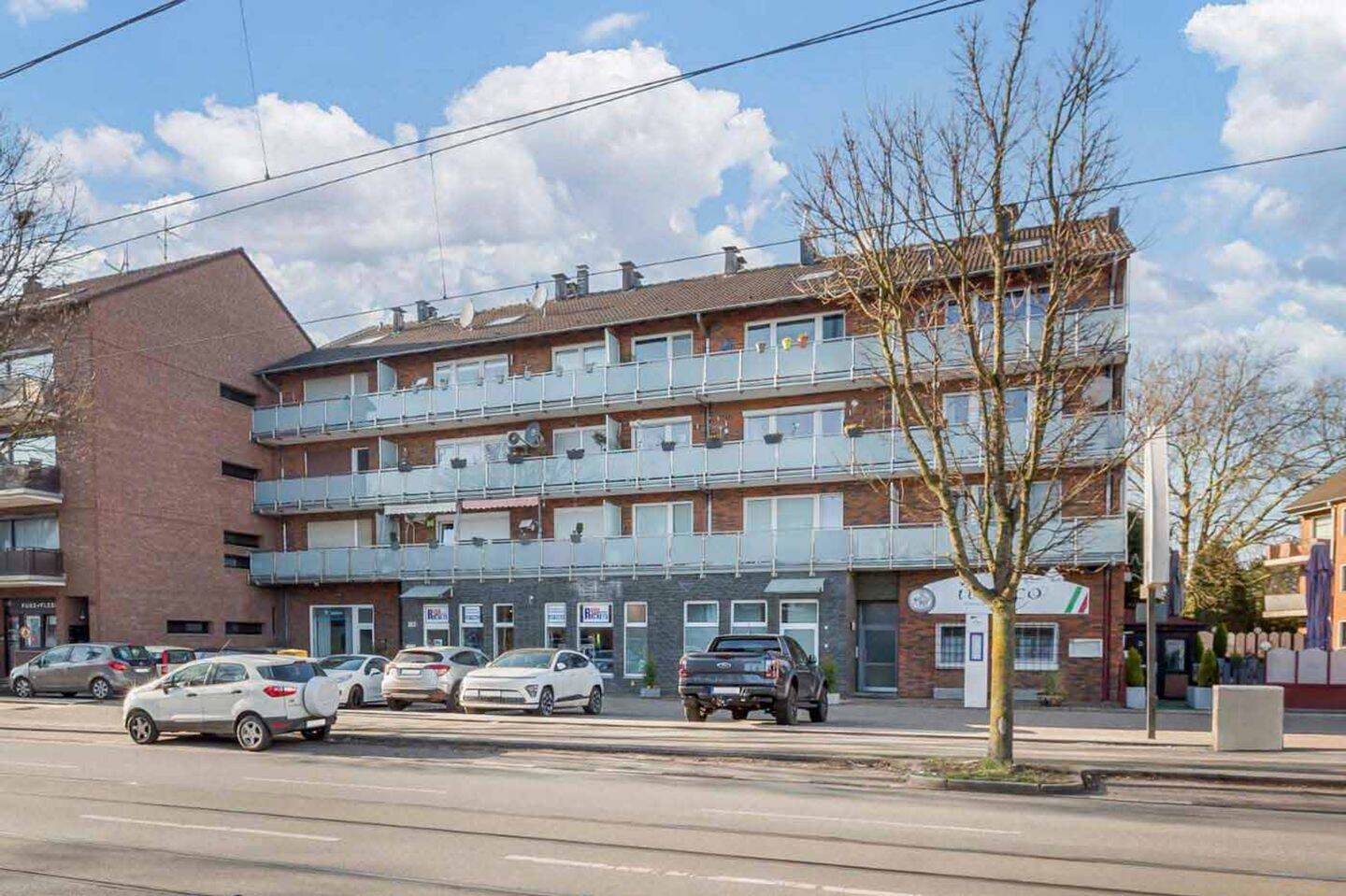 Bezugsfreie 2-Zimmer Wohnung mit Balkon und Einbauküche in Mülheim an der Ruhr – Mülheim an der Ruhr – Bild 1 von 9