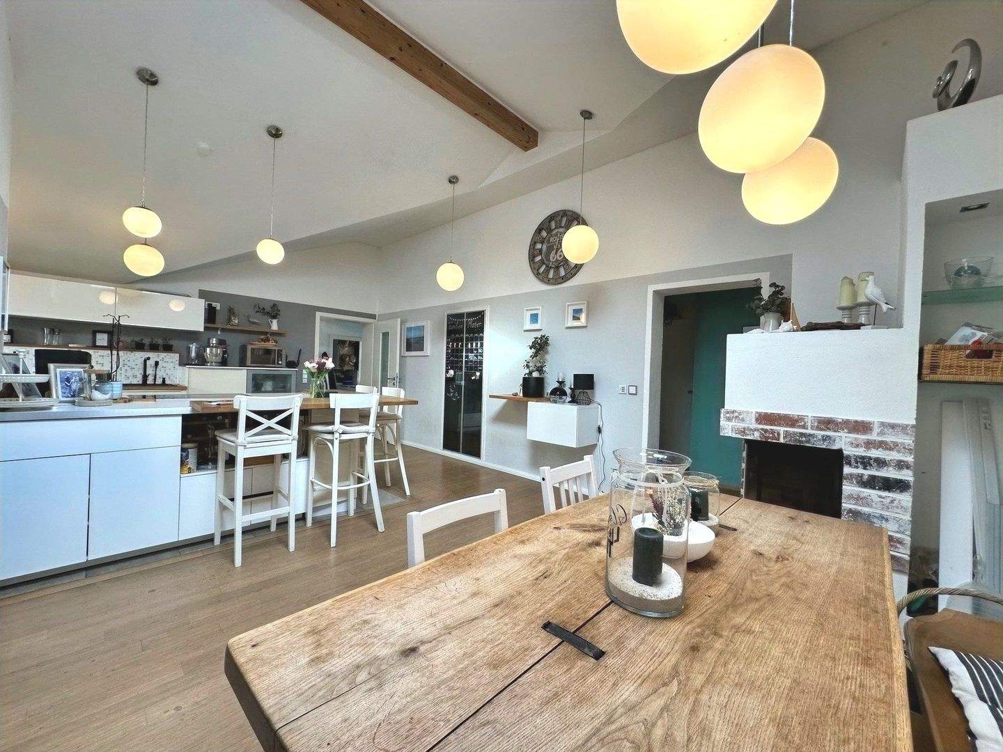 Haus im Haus - Familienfreundliche 5-Zimmerwohnung mit Dachterrasse, Gartenanteil und Pool – Grafing – Vorschaubild 2