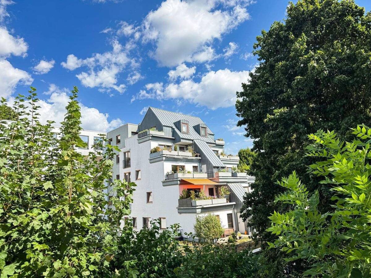 Attraktive 4-Zimmer-Eigentumswohnung mit zwei Dachterrassen und herrlichem Blick ins Fuldatal – 34125 Kassel – Bild 1 von 9