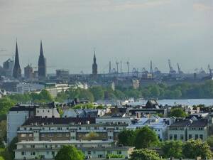 Manhattan Hamburg 13.OG WEITBLICK Alsternähe/Uhlenhorst, gr.1Zi. Wg. neues Bad, neue Küche! – 22083 Hamburg – Vorschaubild 1