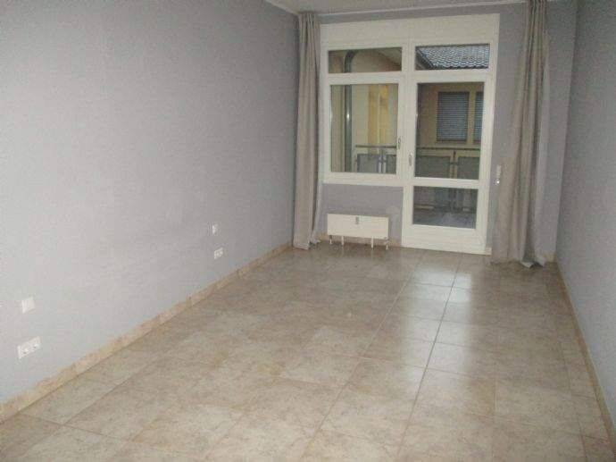 Tolle 4.RW. mit Dachterrasse, Gäste-Bad, TG. u.v.m. direkt an der Kreuzkirche zu vermieten! – Dresden – Vorschaubild 8