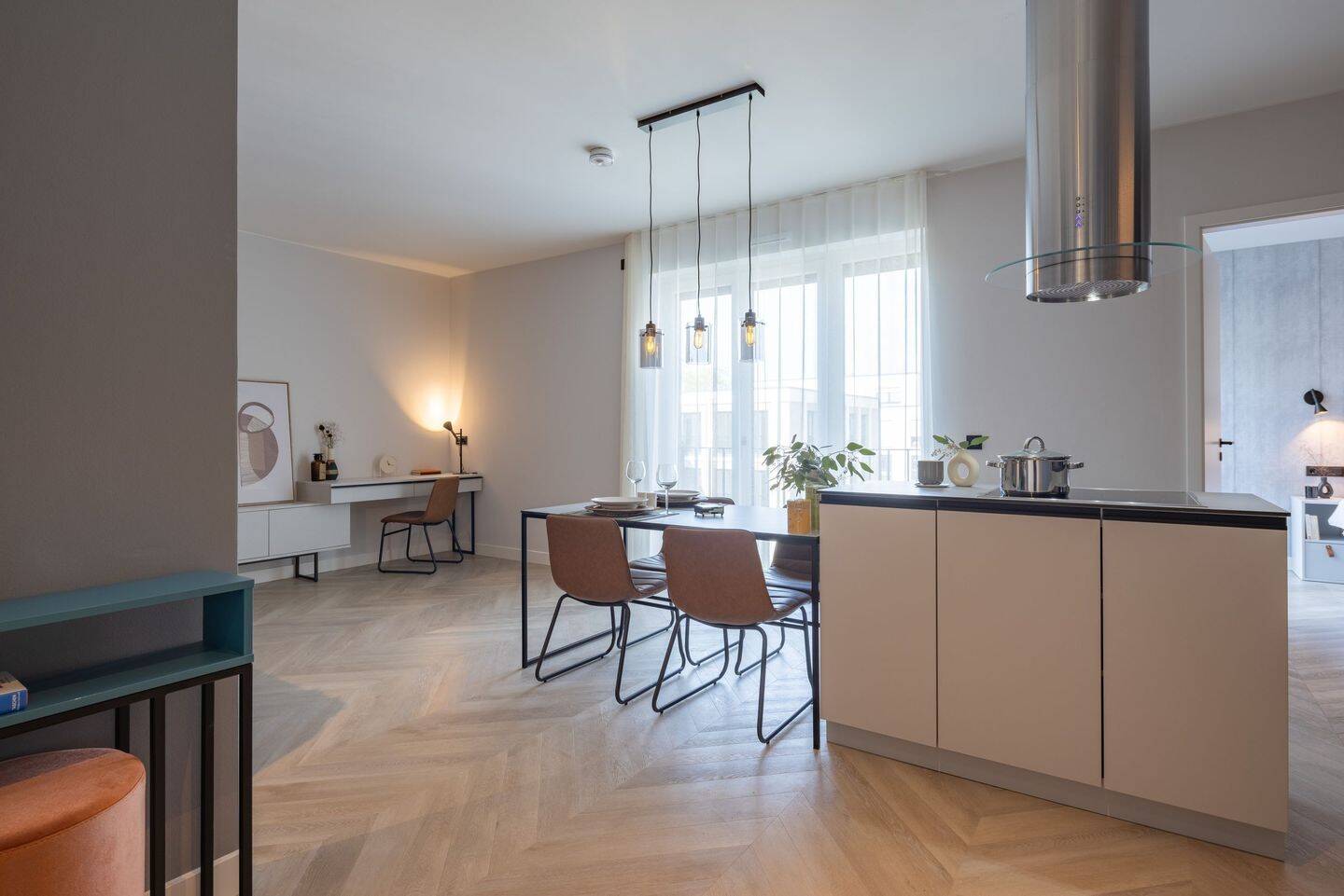 Vollmöbliertes 2-Zimmer-Apartment in bester Lage | verfügbar ab sofort! – Düsseldorf – Vorschaubild 3