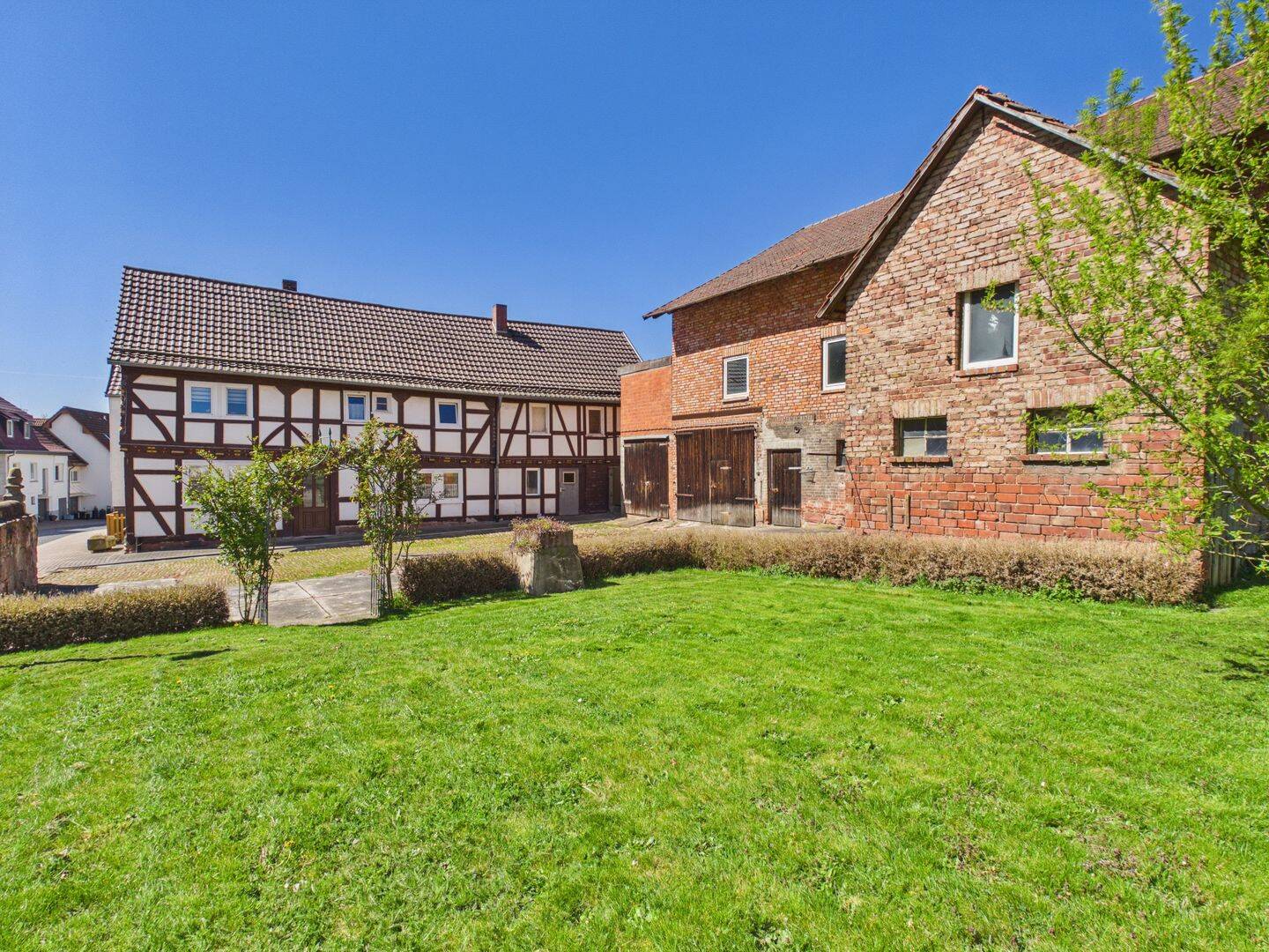 Historisches Fachwerkanwesen mit Scheune, Nebengebäuden und großzügigem Grundstück in Philippsthal