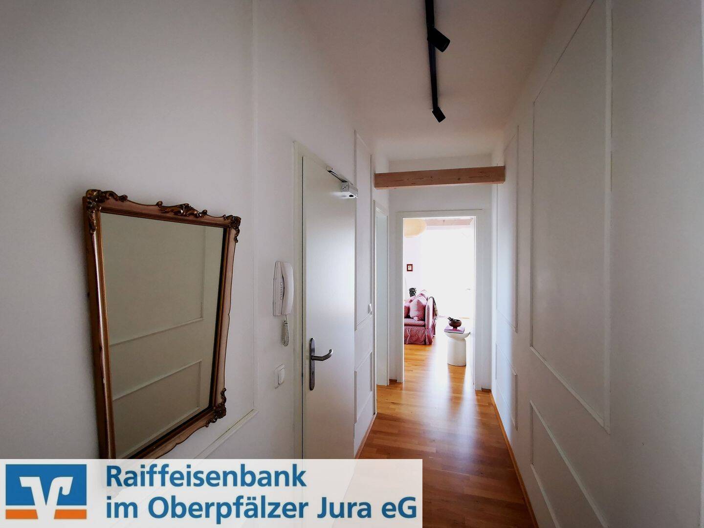 Traumhafte 3-Zimmer-Dachgeschosswohnung in der grünen Mitte mit Panoramablick über Regensburg und eigenem Garten – Regensburg – Vorschaubild 7
