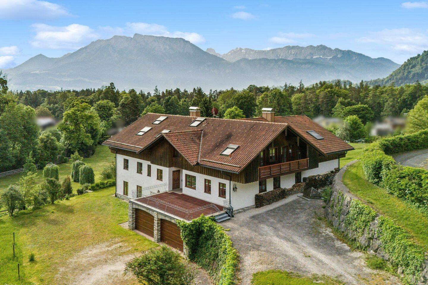 Exklusives Anwesen von außergewöhnlicher Größe - ein privater Rückzugsort für höchste Ansprüche – Oberaudorf – Bild 1 von 9