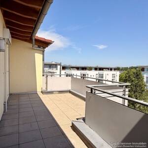 Reserviert ! Wohntraum, helle Attikawohnung mit 3 Terrassen – 79111 Freiburg im Breisgau – Vorschaubild 6