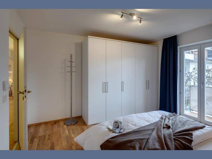 Möbliert: Sehr schöne helle 3-Zimmer Wohnung – München – Vorschaubild 4