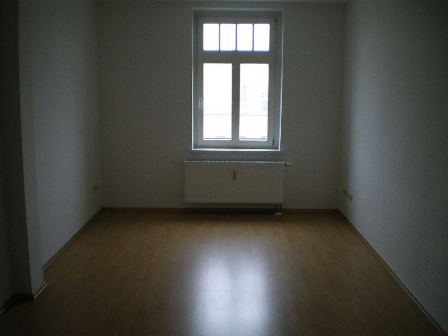 Gohlis - schöne 3-Zi-DG-Wohnung mit Balkon, Tageslichtbad, Wanne und Laminat ! – Leipzig – Vorschaubild 5