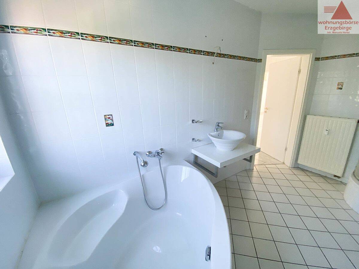 Wunderschöne Maisonette-Wohnung mit Balkon und Tageslichtbad – Chemnitz – Vorschaubild 7
