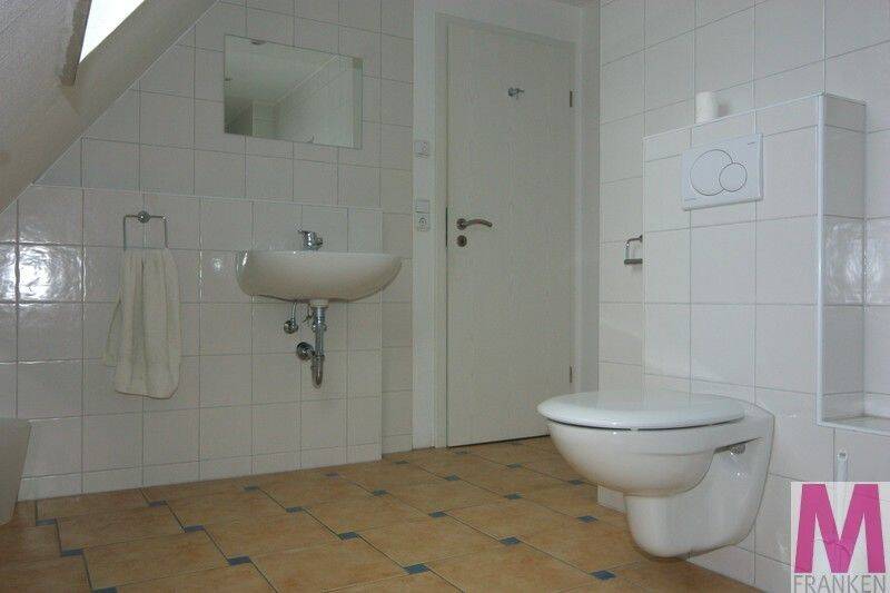 Charmante Dachgeschoss-Oase im Herzen der Nürnberger Altstadt – Nürnberg – Vorschaubild 3