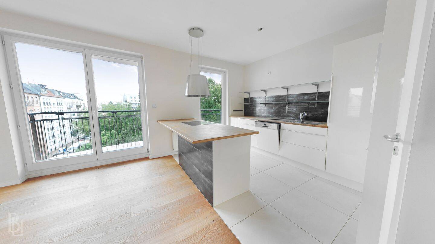 Ihr Platz im angesagten Friedrichshain - Bezugsfreie 3-Zimmer-Wohnung mit Balkon & Aufzug – Berlin – Vorschaubild 2