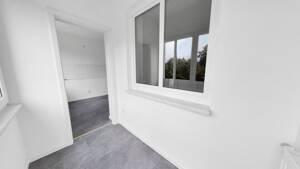 Leerstehende 2,5 Zimmerwohnung! Loggia! Tageslichtbad! Badewanne! – 1277 Dresden – Vorschaubild 7