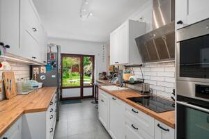 Bremen - Kirchhuchting | Charmantes Zuhause mit Einliegerwohnung, großem Garten und Privatsphäre – 28259 Bremen – Vorschaubild 5