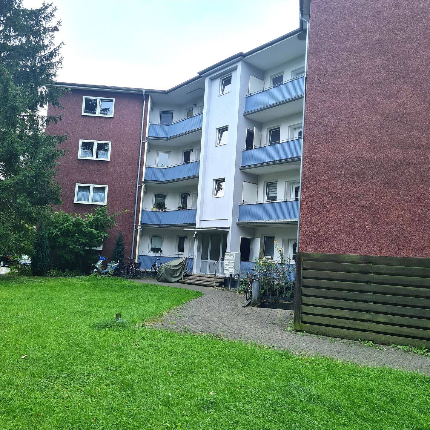 2-Zimmer Wohnung mit Balkon!