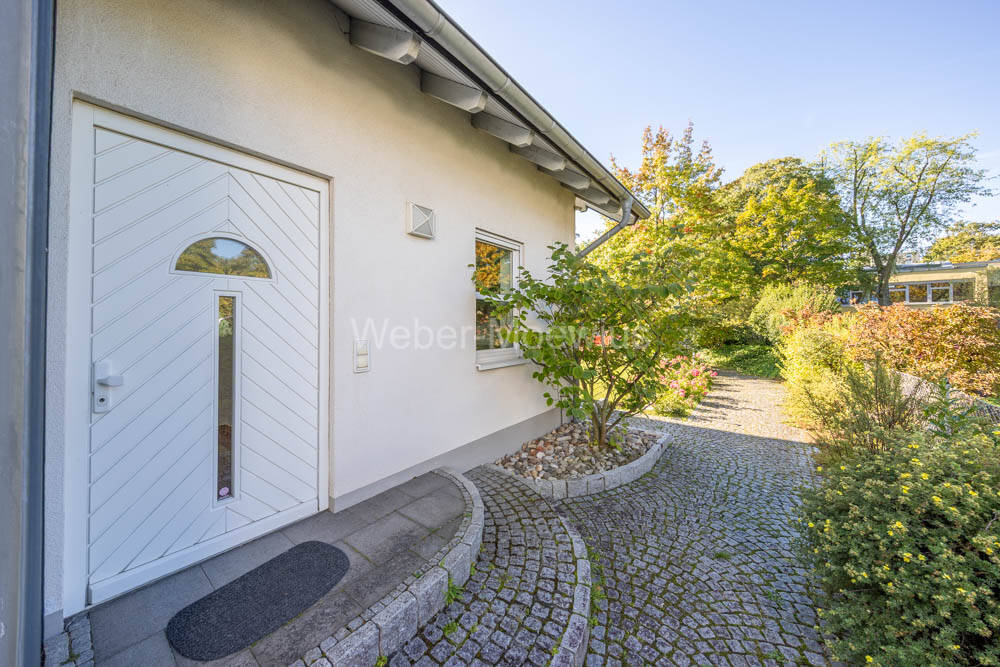 Modernes Architektenhaus mit luxuriösem Flair, großzügiger Raumgestaltung und gehobenem Wohnkomfort – Bonn – Vorschaubild 6