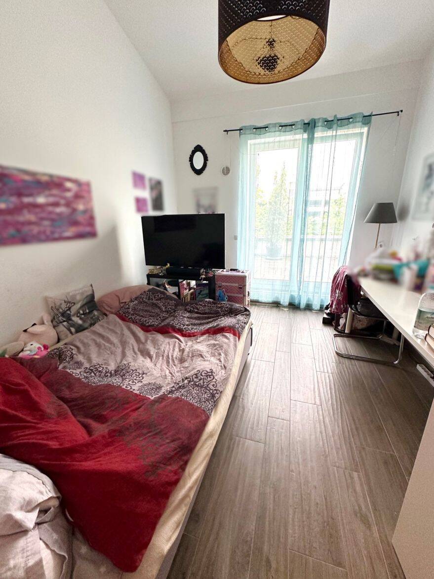 **3-ZIMMER-WOHNUNG MIT - DUSCHBAD EN SUITE UND DACHTERRASSE** – Poing – Vorschaubild 7