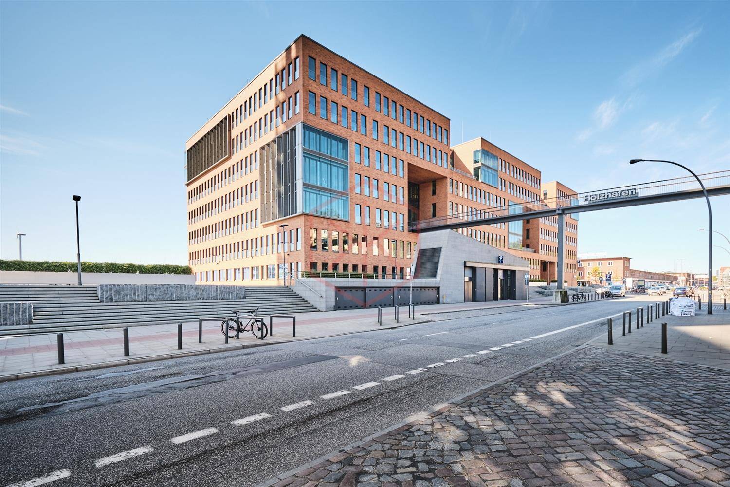 Hamburger Büro mit Elbblick!