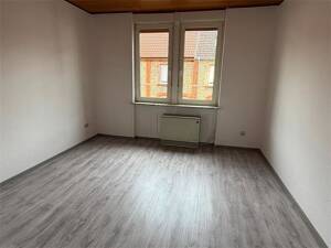 +++ AB SOFORT FREI! FRISCH RENOVIERTE 2 ZKB - ETW IN LU.-FRIESENHEIM ZU VERMIETEN +++