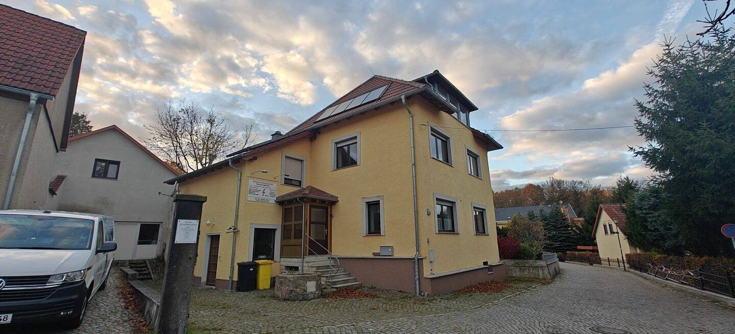 Geräumiges, Familienfreundliches Haus in Ottendorf-Okrilla OT Hermsdorf – Ottendorf-Okrilla – Vorschaubild 3
